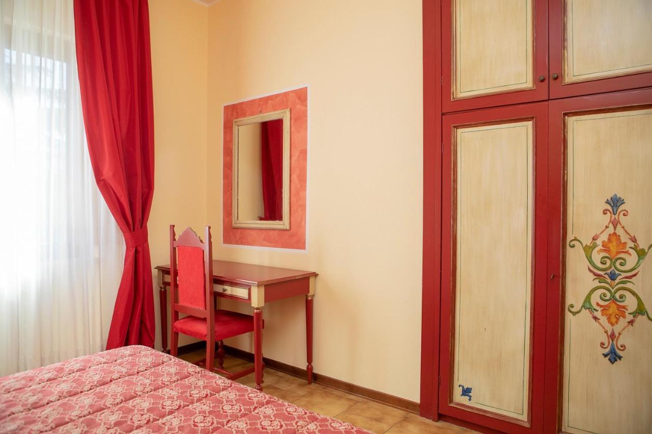 Hotel Fiordigigli L'Aquila Bagian luar foto