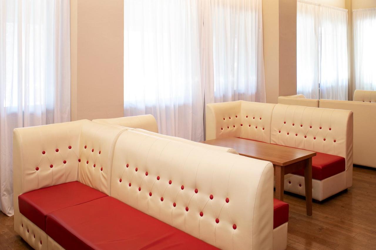 Hotel Fiordigigli L'Aquila Bagian luar foto